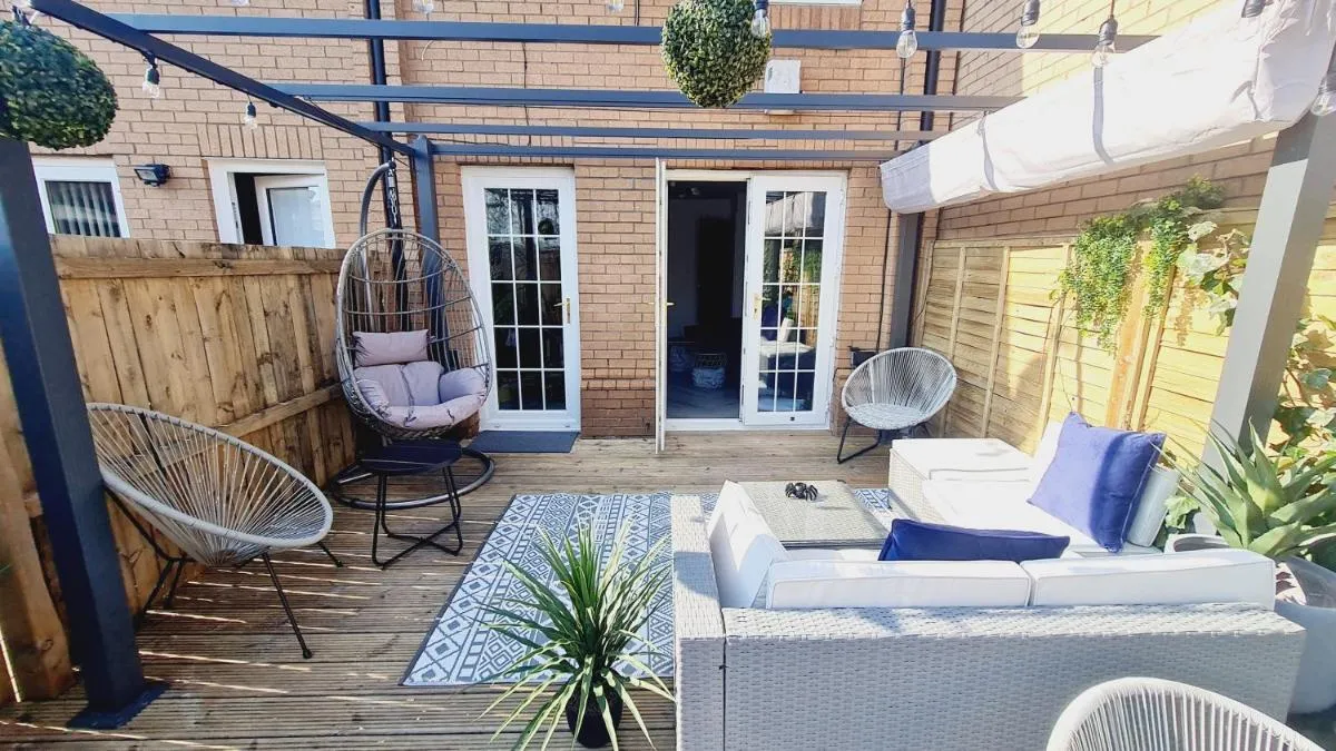 Image 5 of Beautiful 2bed house with garden, walking distance to town – FREE parking