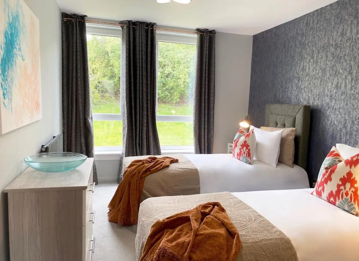 Image 5 of Beautiful West End Flat with Private Parking