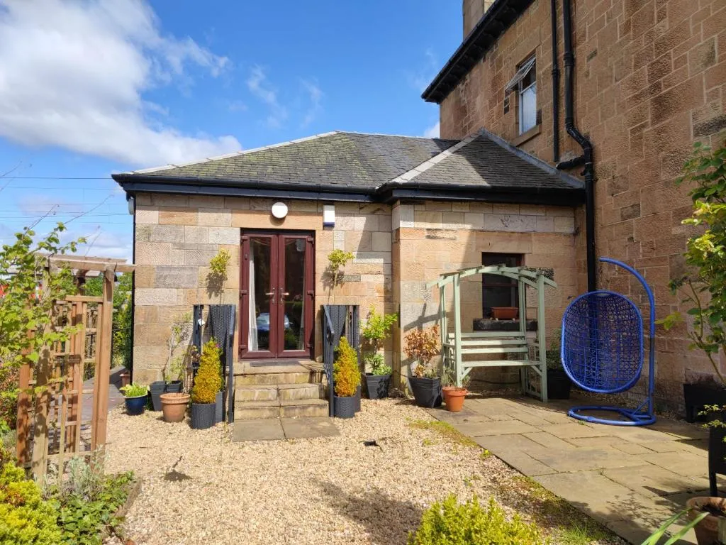Image of Beautiful self contained apartment with garden