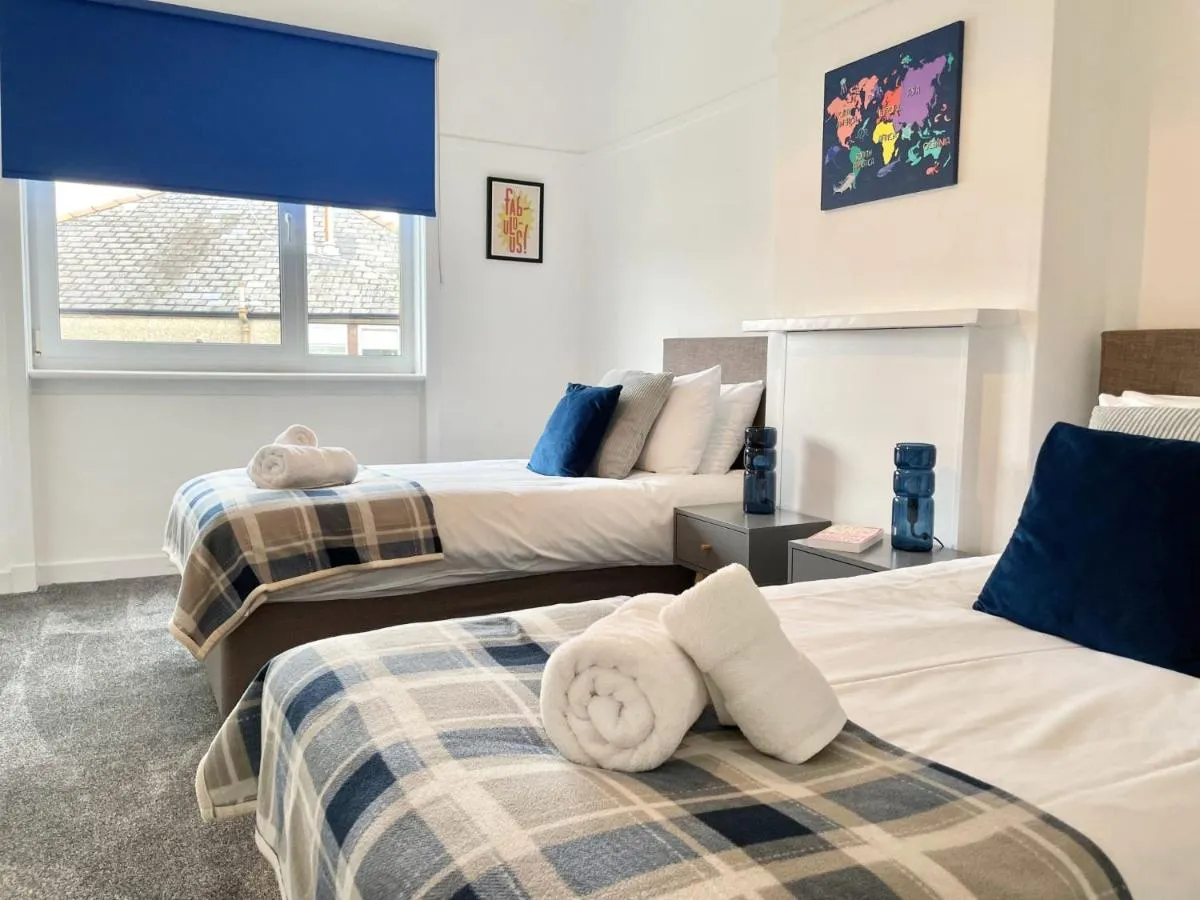 Image 1 of Bella House – 3 bed house in Glasgow