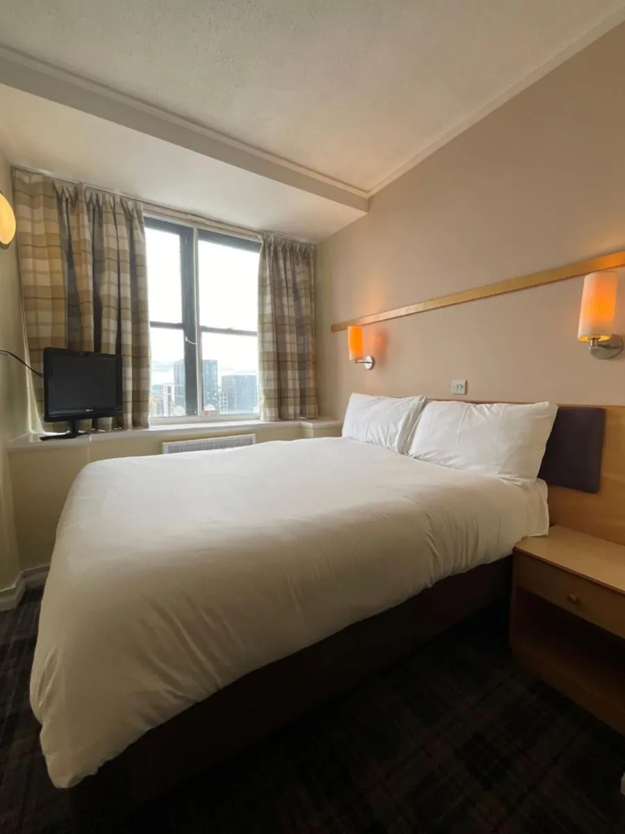 Image 6 of Britannia Inn Glasgow