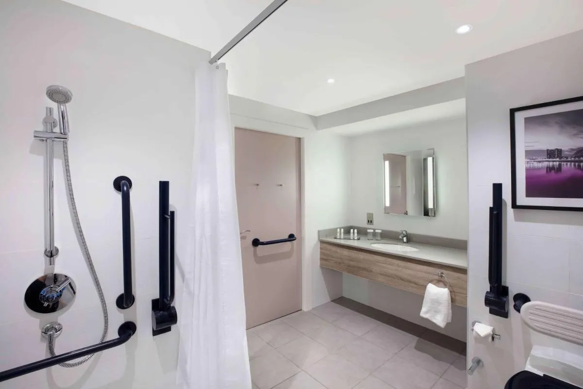 Image 2 of DoubleTree by Hilton Glasgow Central