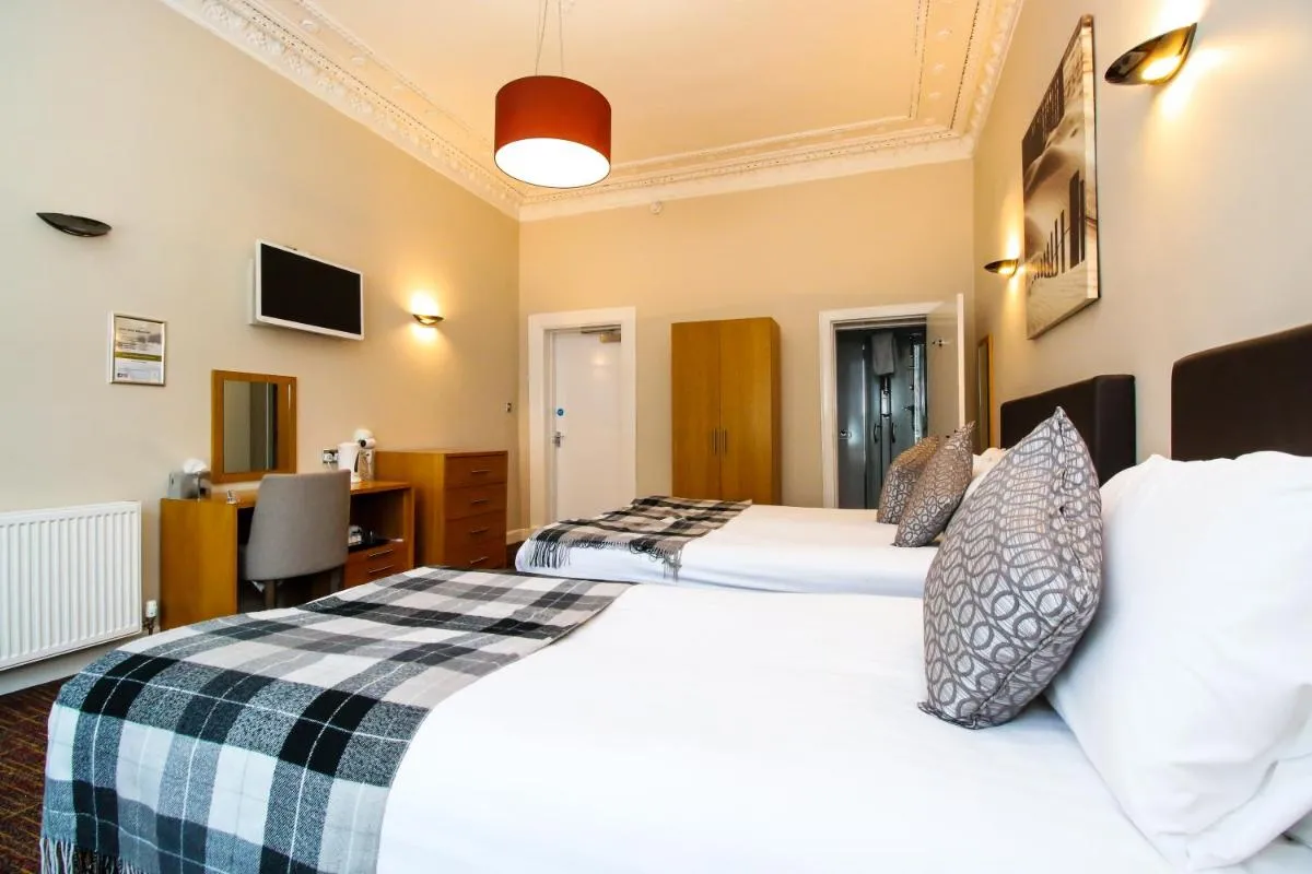 Image 1 of Kelvingrove Hotel – Sauchiehall St