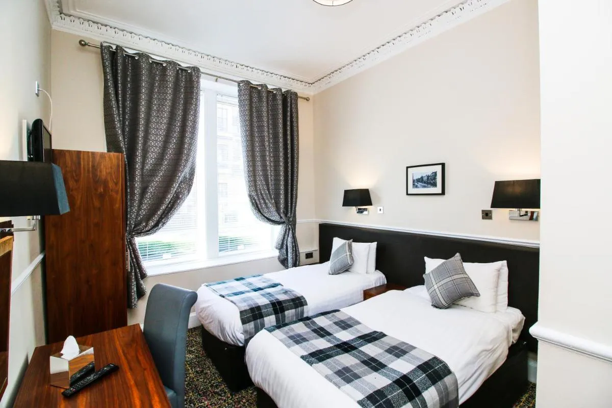 Image 5 of Kelvingrove Hotel – Sauchiehall St