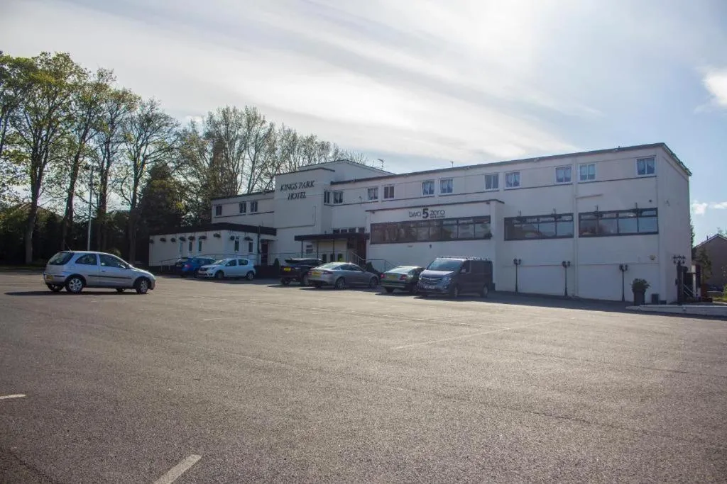 Image 1 of Kings Park Hotel