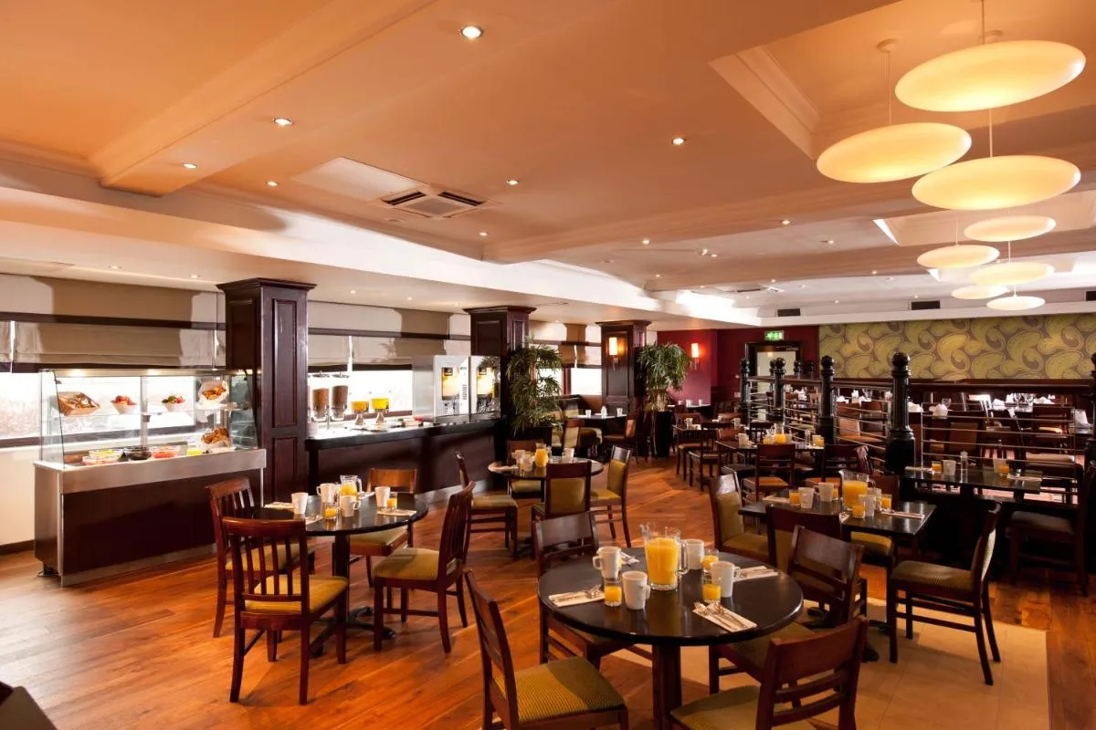Image 3 of Leonardo Inn Glasgow West End
