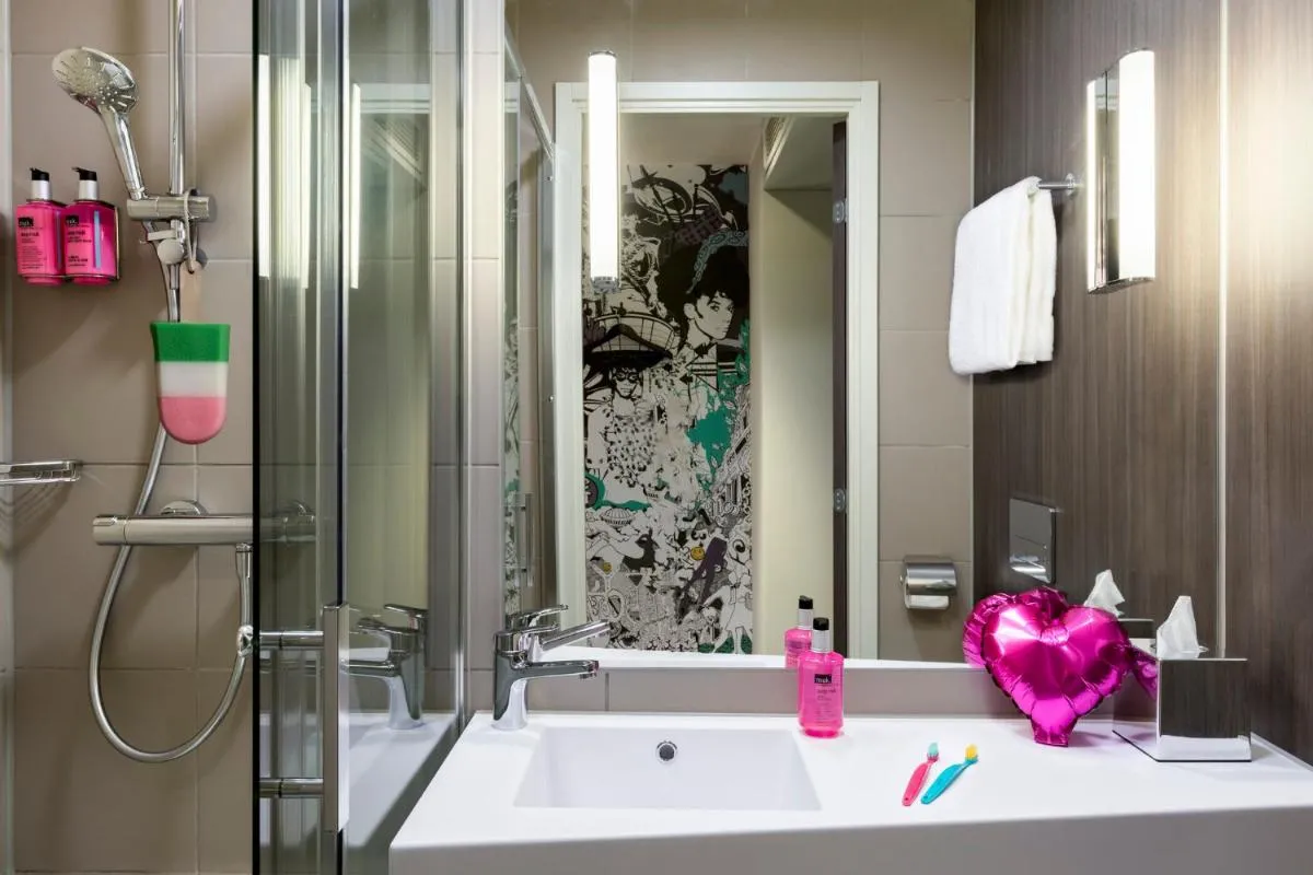 Image 2 of Moxy Glasgow SEC