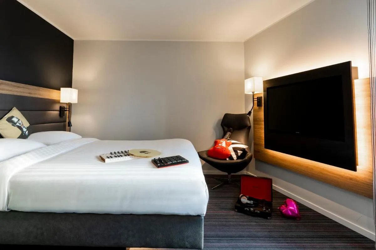 Image 4 of Moxy Glasgow SEC