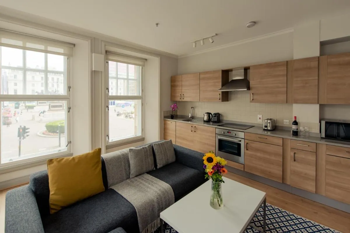 Image 2 of PREMIER SUITES PLUS Glasgow George Square