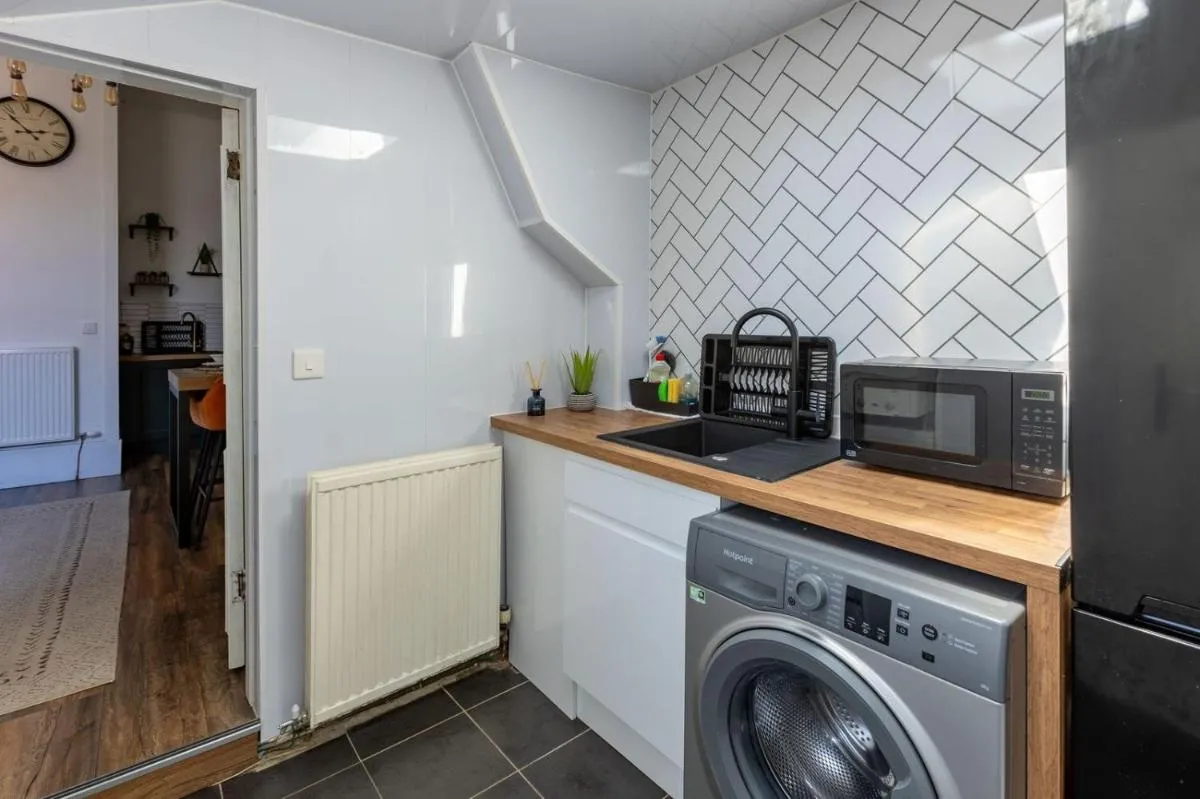 Image 5 of Spacious 3 Bedroom Home In Glasgow – Free Parking
