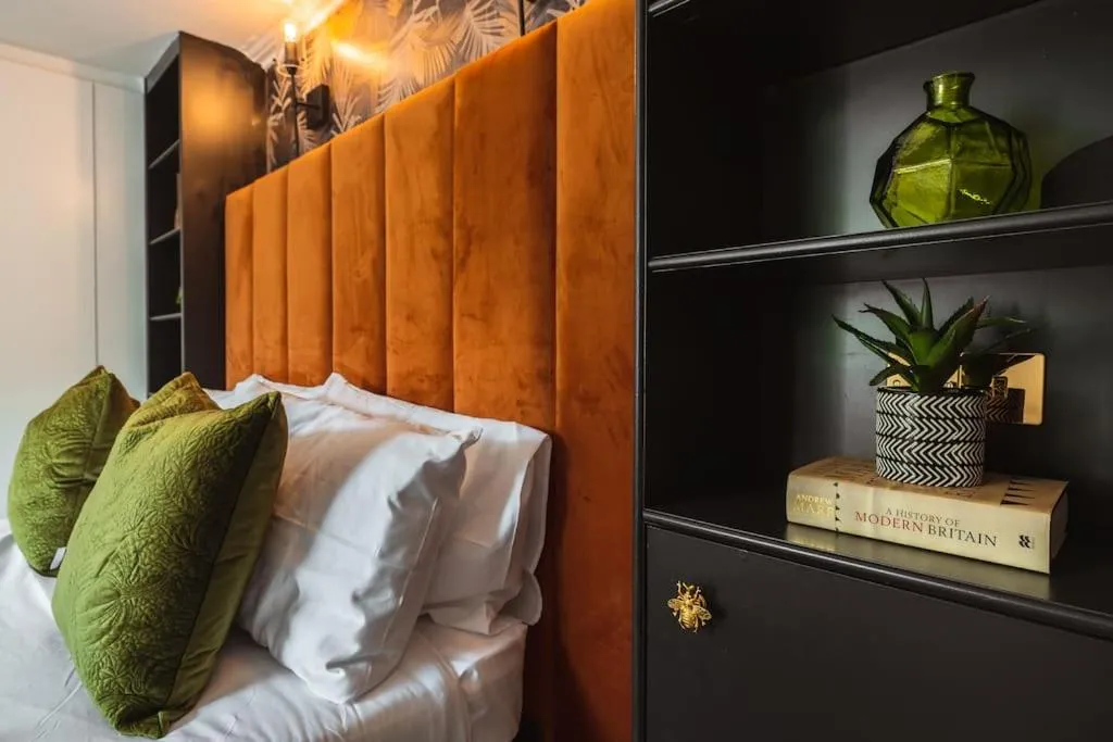 Image 1 of The West End Loft – 5* Retreat – Private Parking!