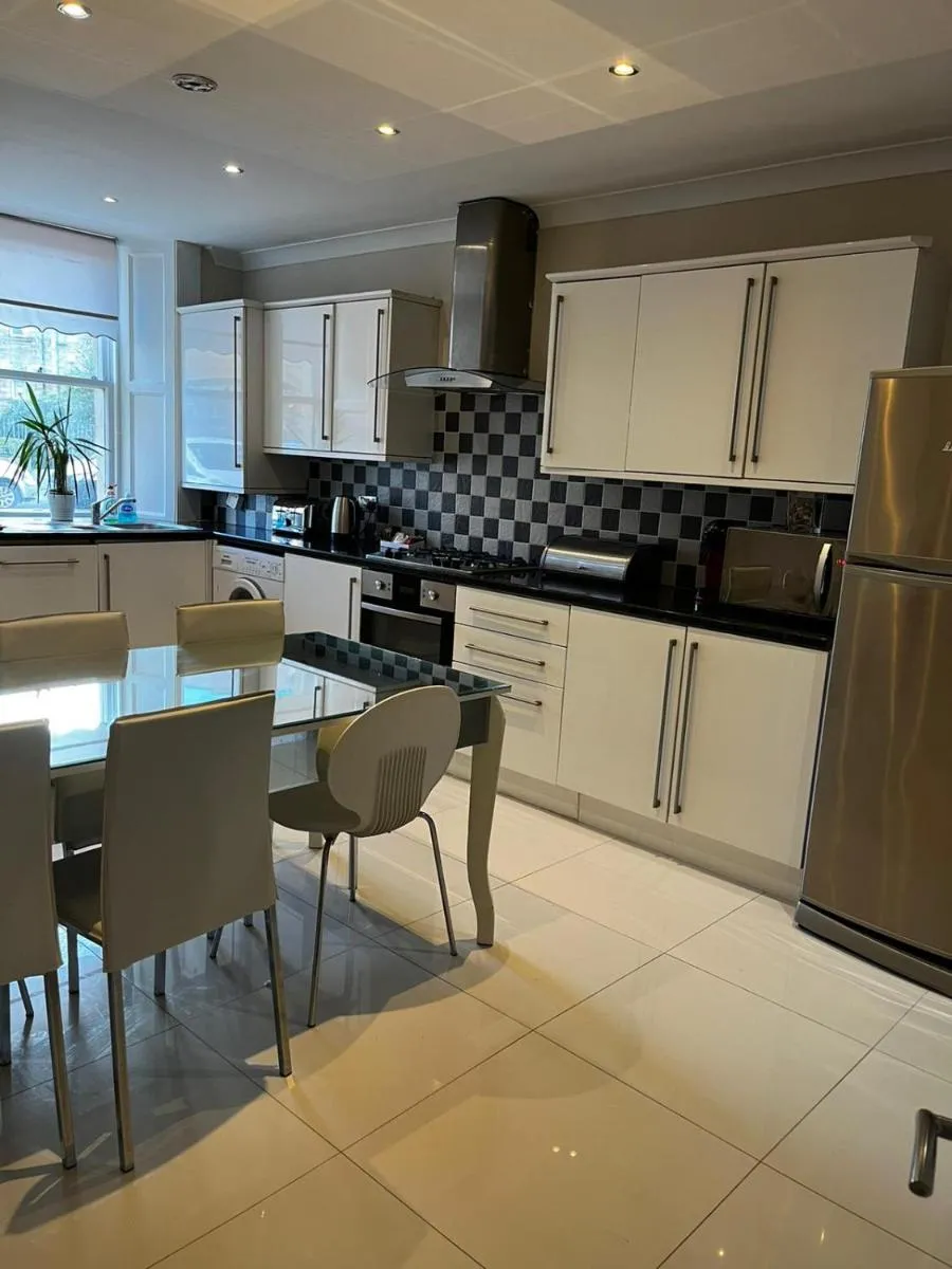 Image 2 of WEST END -Stunning, 2 bedroom, main door flat with private parking