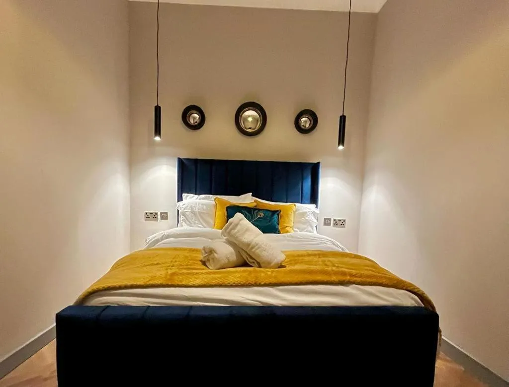Image 2 of 1 bed Apt in West End