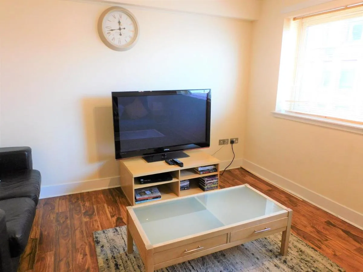 Image 4 of 2 Bedroom Apt in the Heart of the City Centre, perfect Location