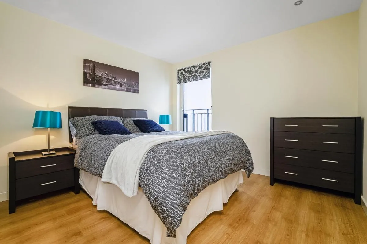 Image 6 of Bell Street Apartments