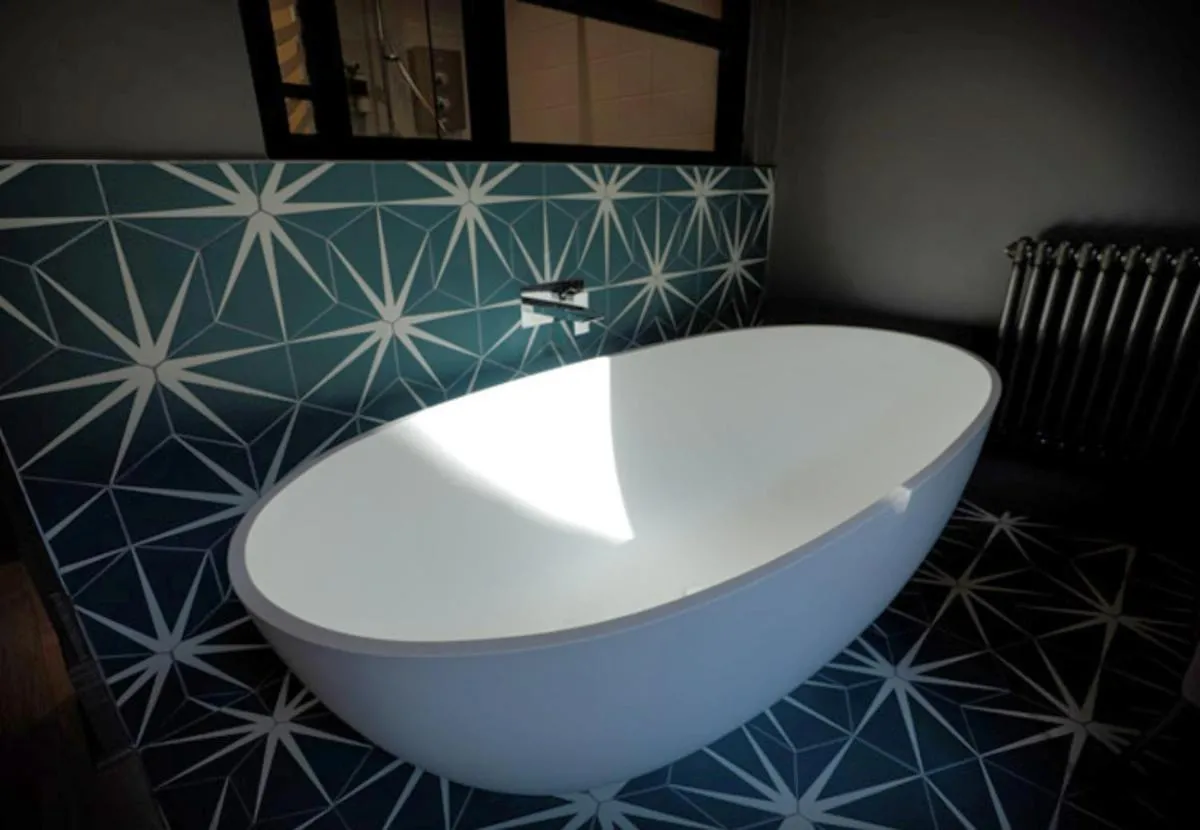 Image 2 of Boutique 50