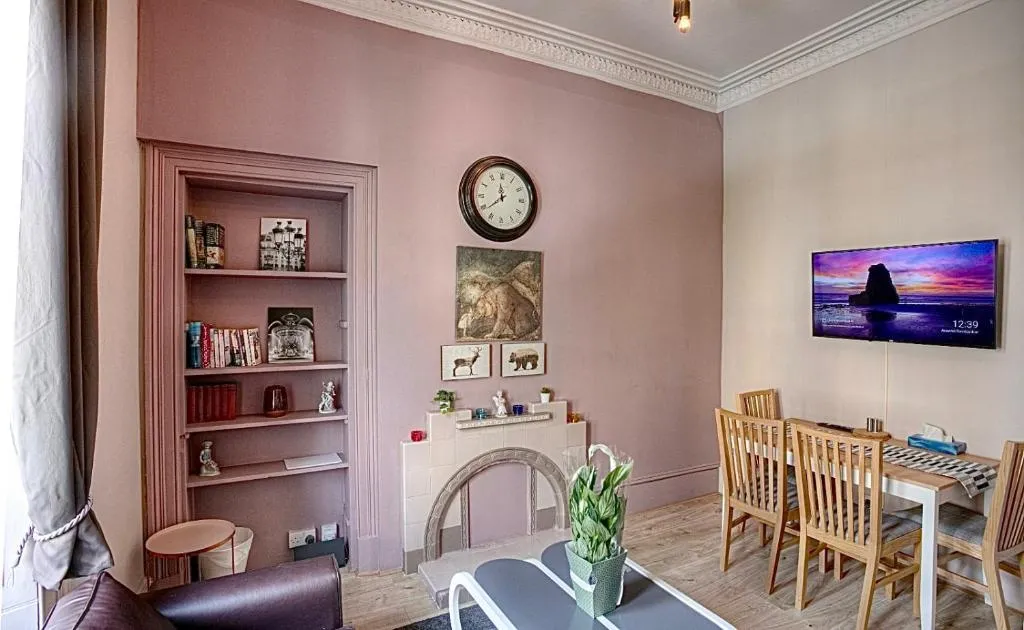 Image of Charming 2 Bed Apartment in the heart of the West End