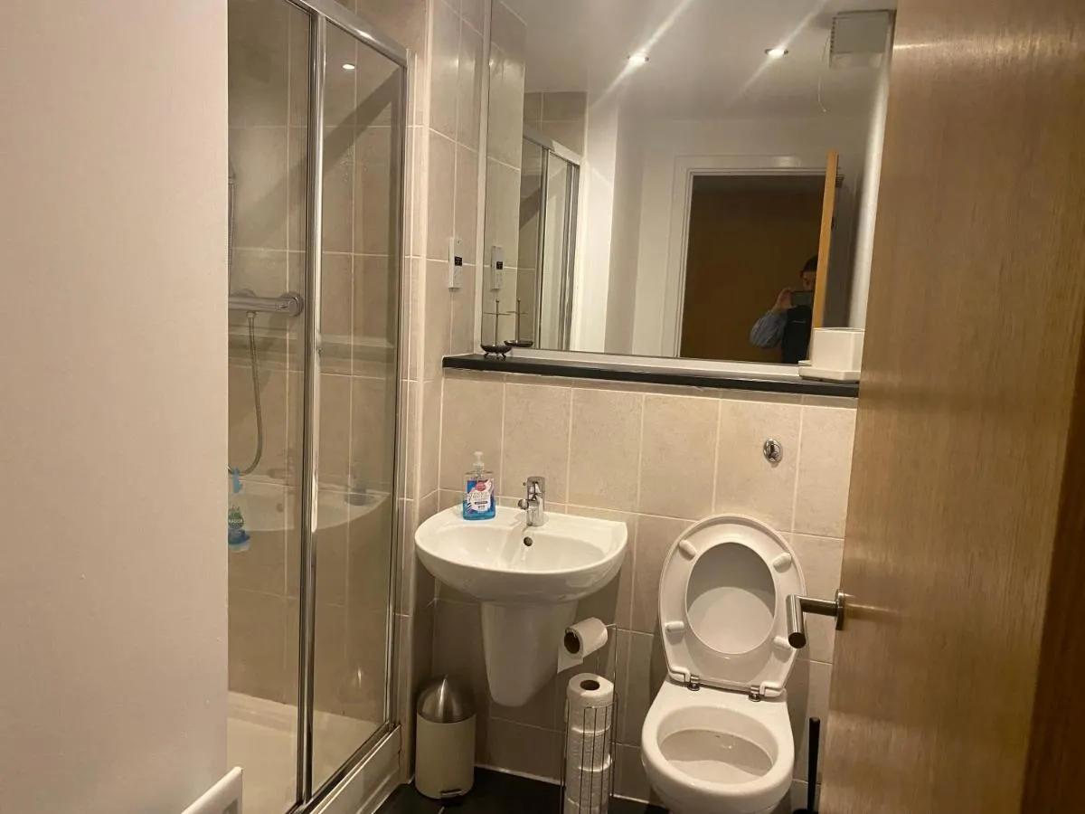 Image 4 of City Centre 2 bedroom apartment, secure parking.