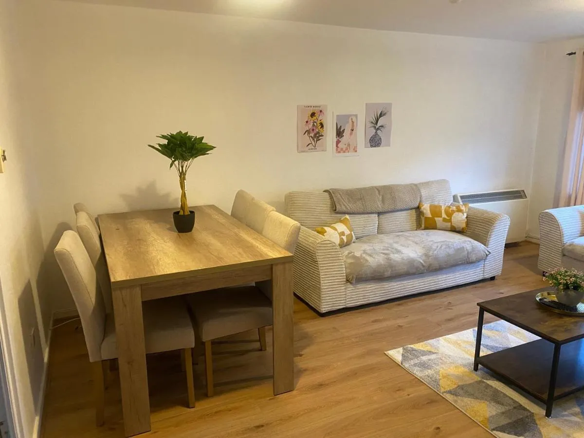 Image 6 of Comfy 3bed City centre apartment