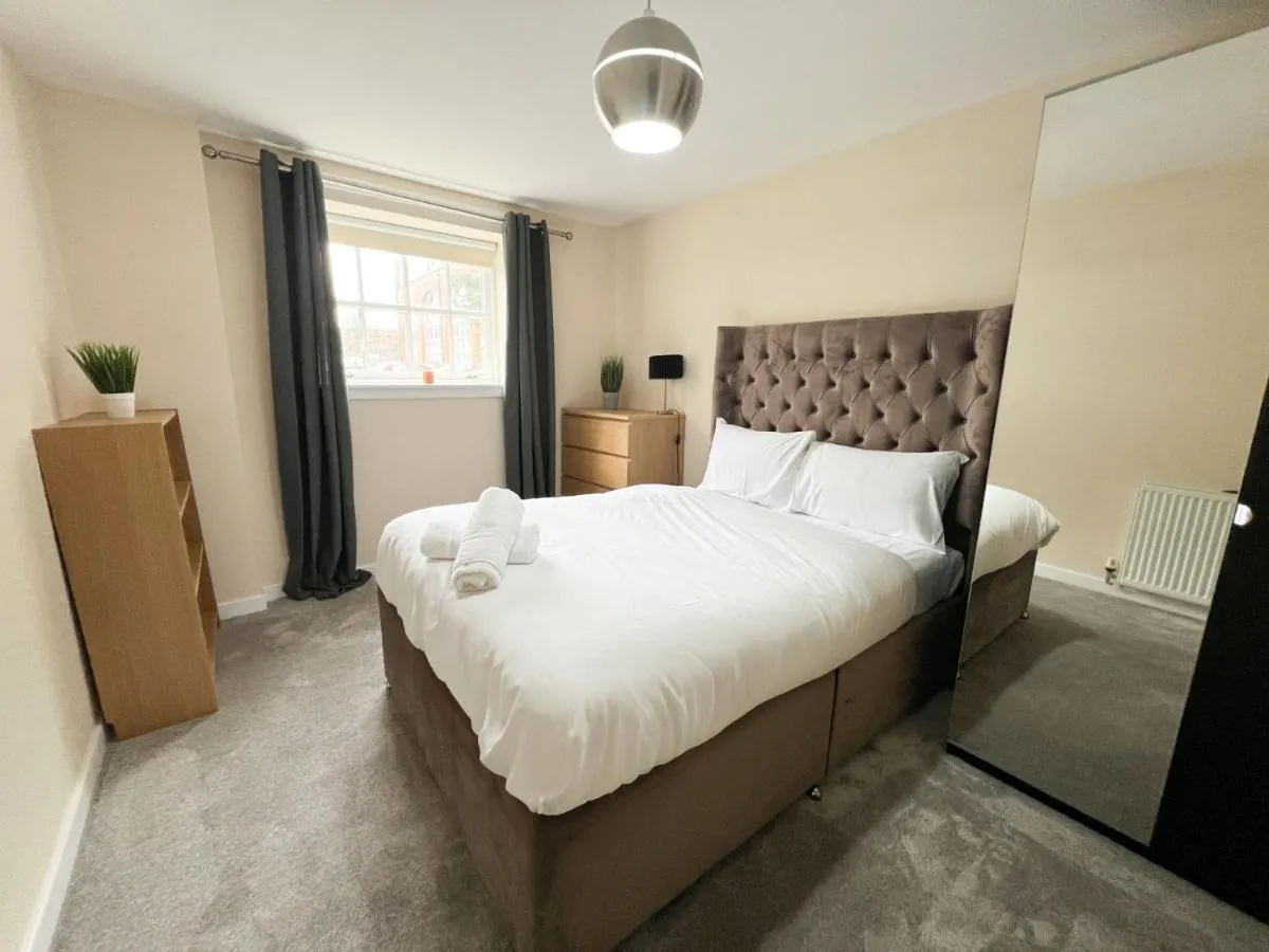 Image 3 of Duplex Apartment in Glasgow