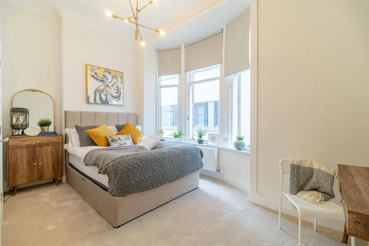 Image 6 of Large Blythswood Residence