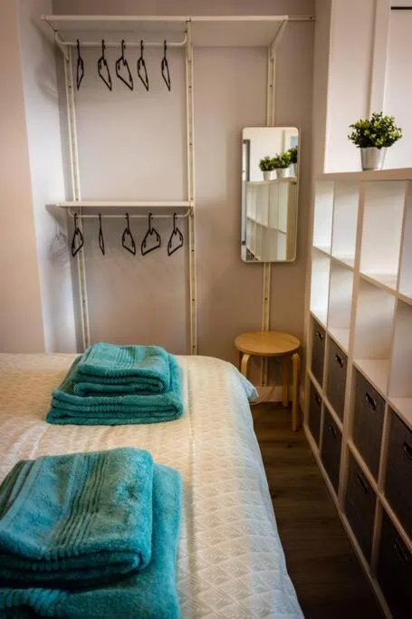 Image 5 of Modern bright studio apartment in south Glasgow