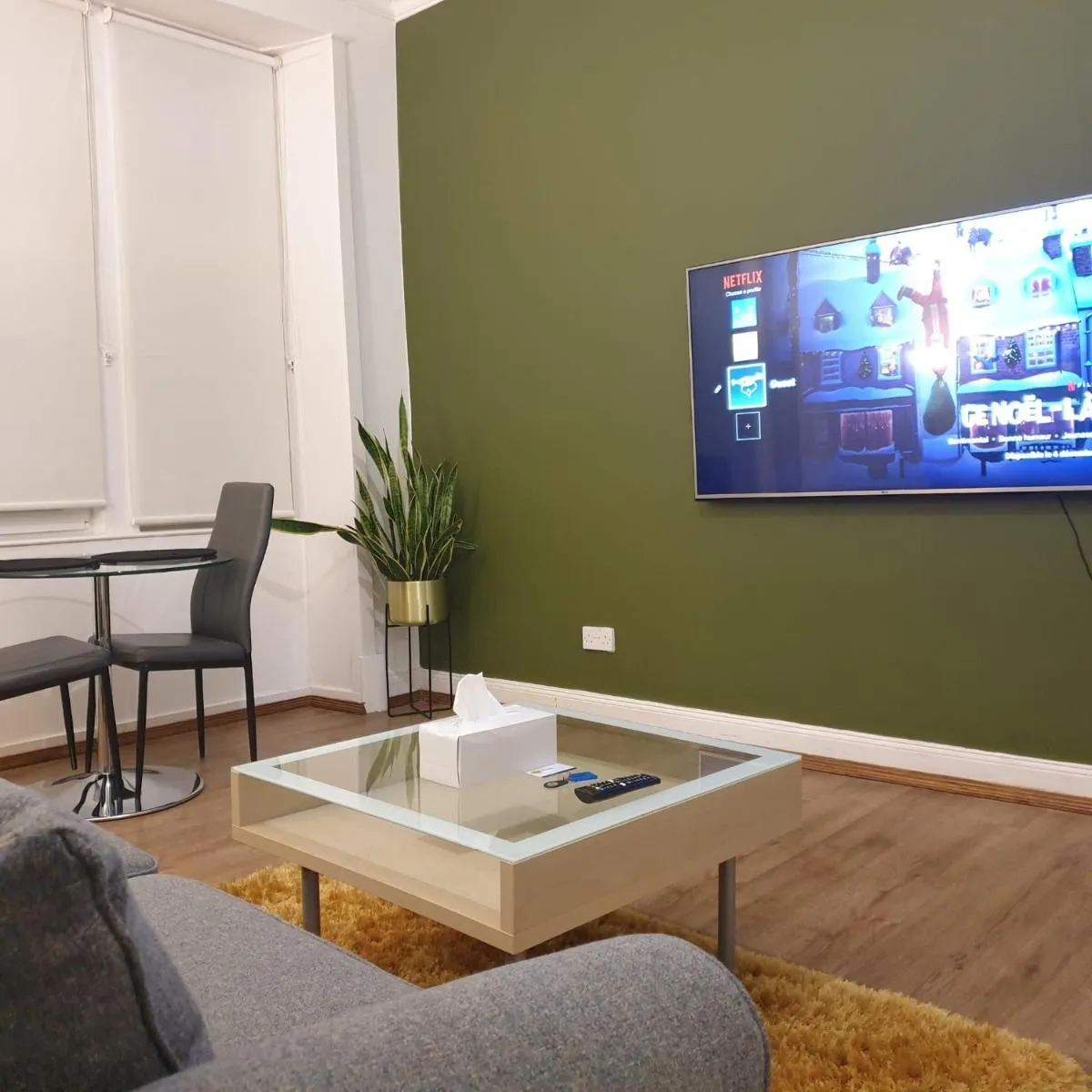 Image 4 of Newly Furnished Flat 4 Minutes Walk To Metro
