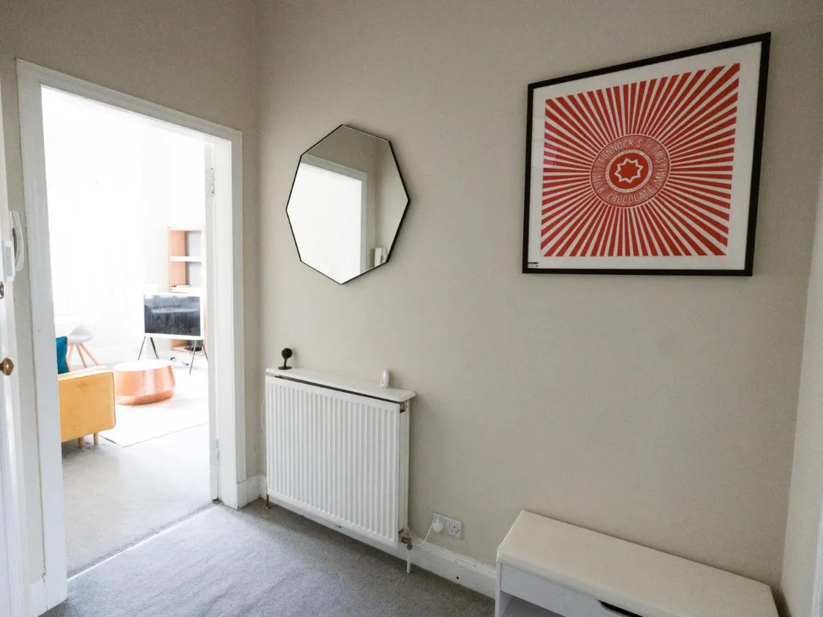 Image 6 of PER7-FM · Nice 1 Bed Ground Floor Flat, near Cessnock Subway