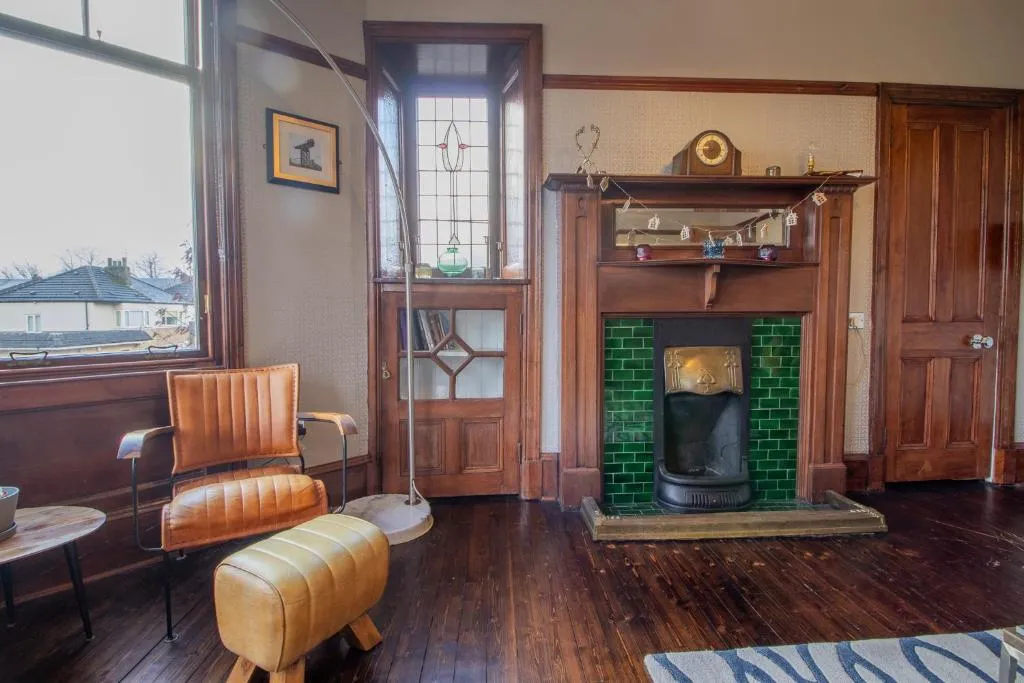 Image of Pass the Keys Beautiful, traditional 2 bed flat w free parking