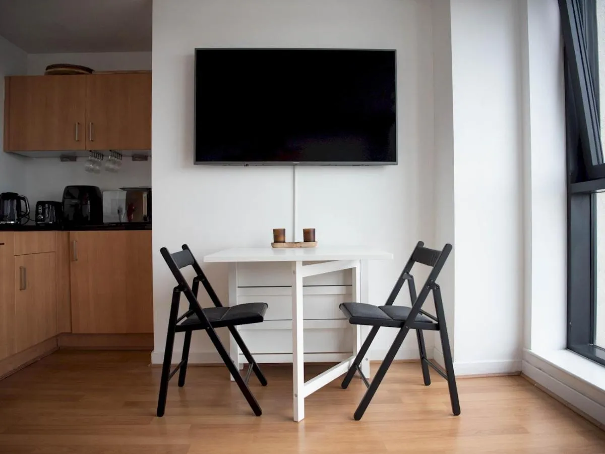 Image 2 of Pass the Keys Cosy 1 bed next to SEC, OVO Hydro, Finnieston