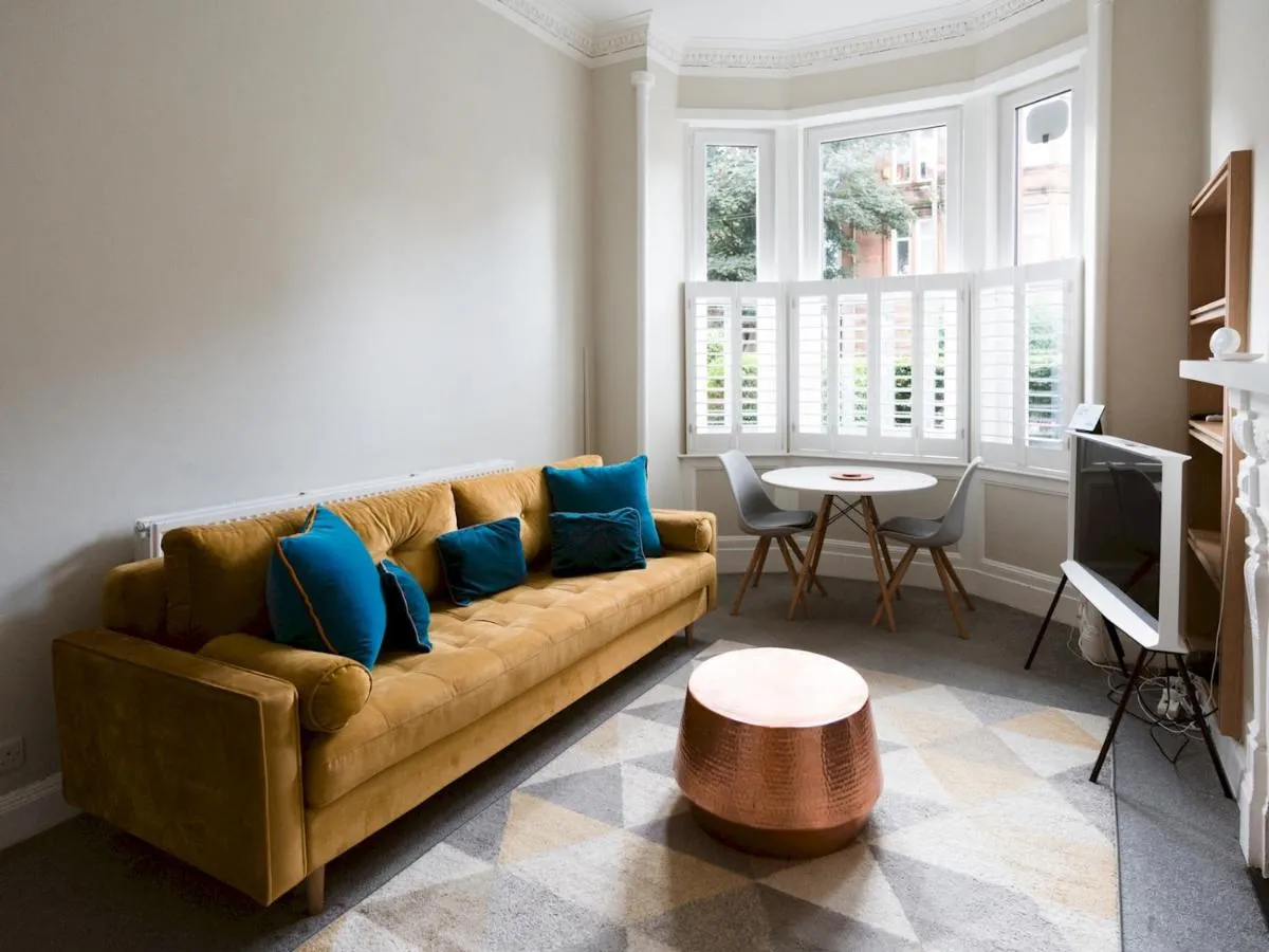 Image 2 of Pass the Keys PER7 FM Nice 1 Bed Ground Floor Flat near Cessnock Subway
