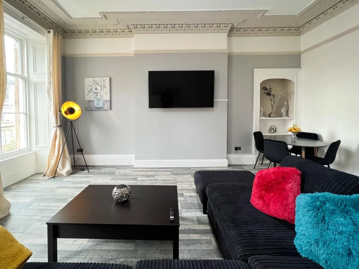 Image 4 of Premium 2BR Flat in the City Centre