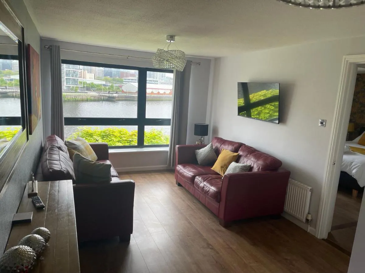 Image 3 of River view Apartment