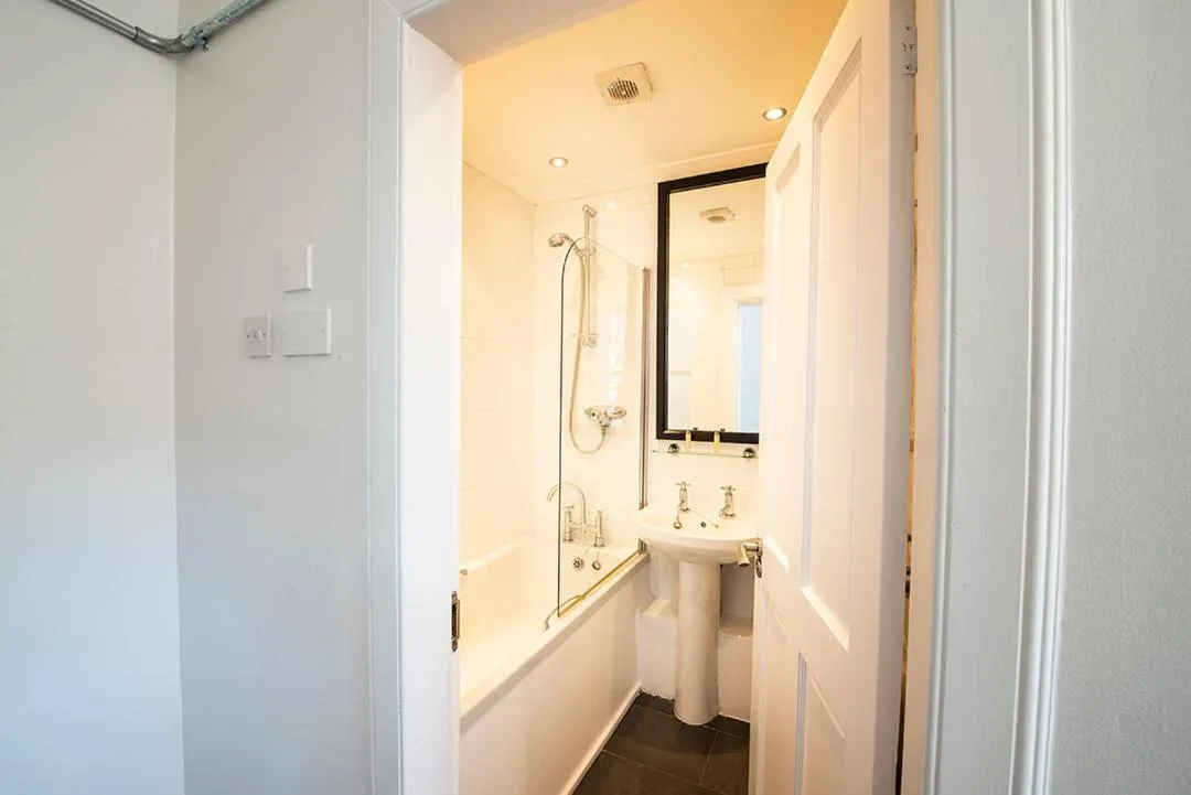 Image 6 of Safestay Glasgow Charing Cross