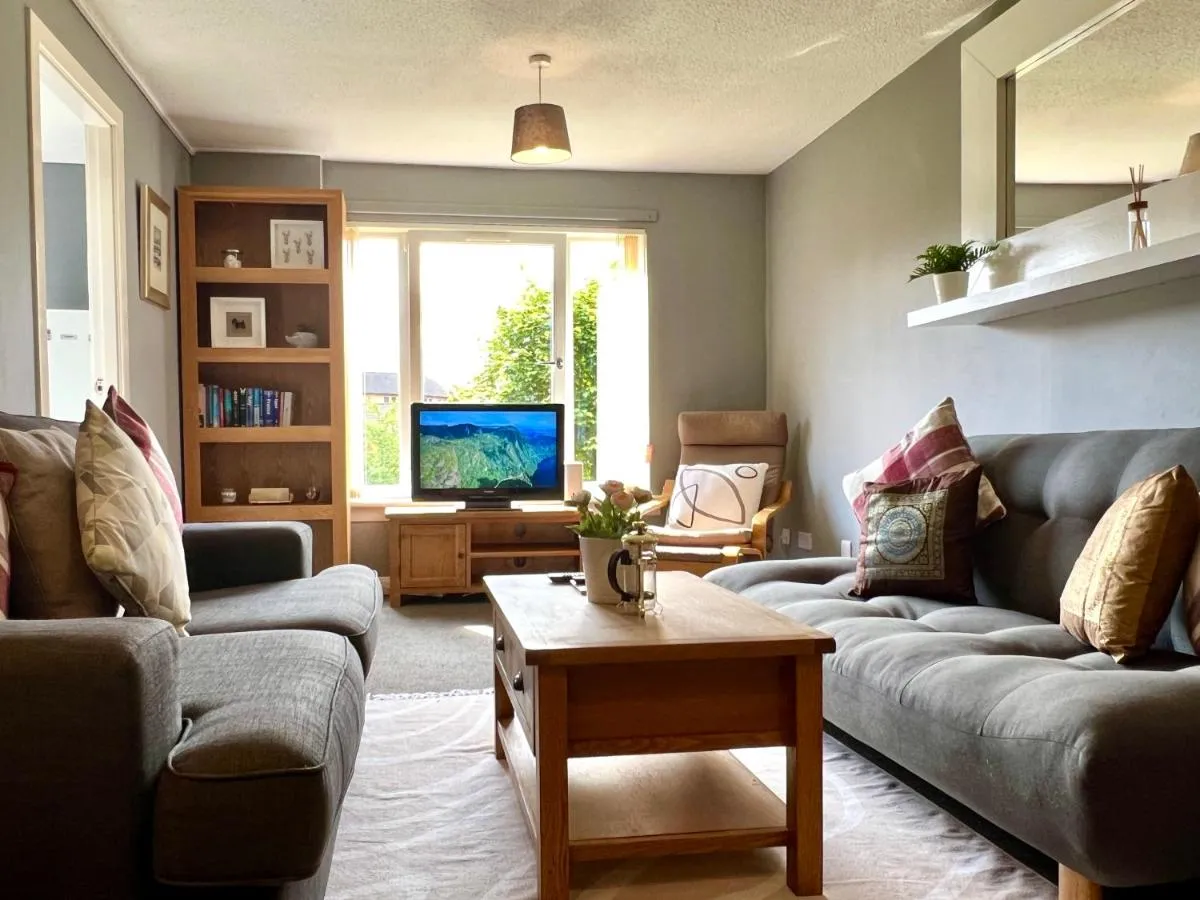 Image 1 of Spacious 2 Bed-Flat in Glasgow City – Free Parking