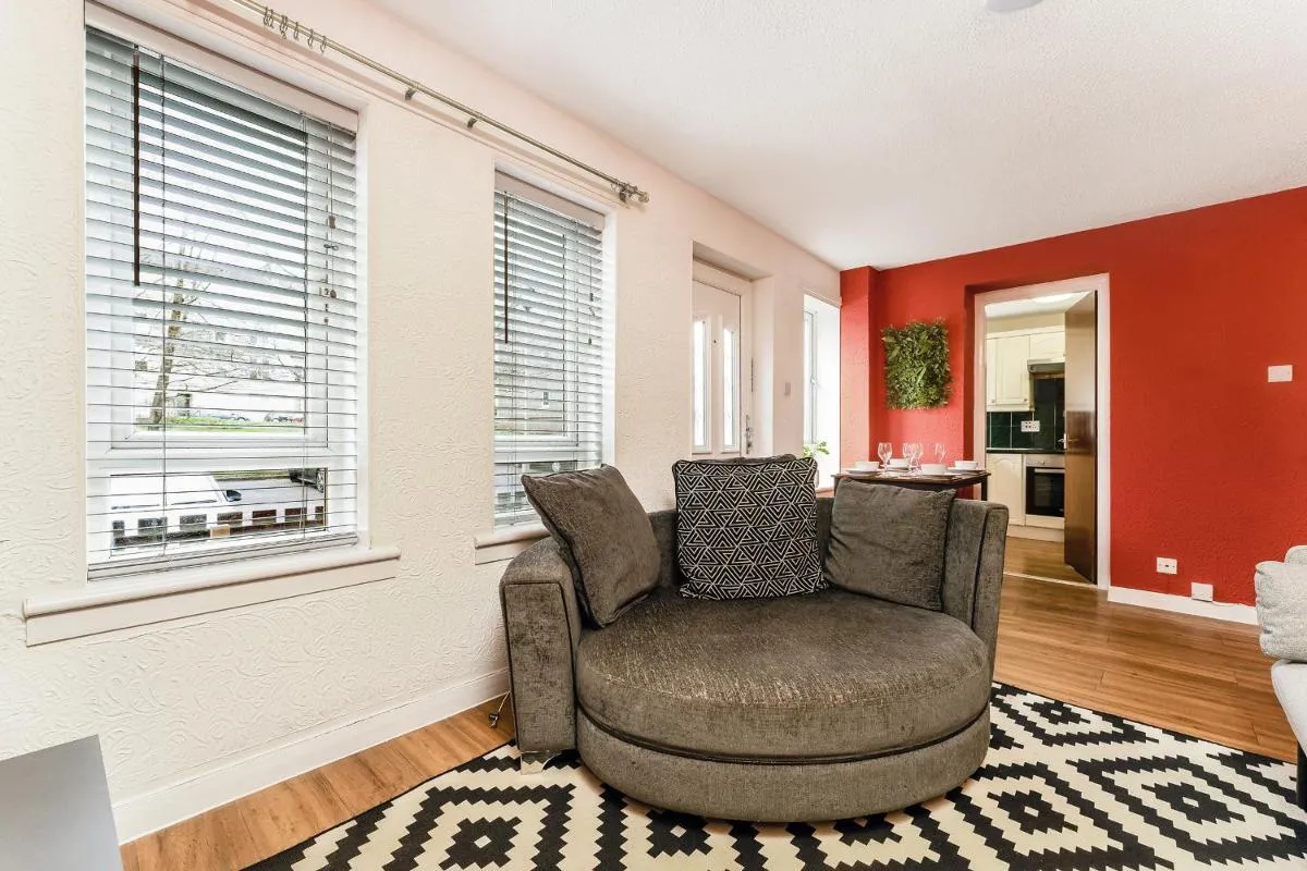 Image 3 of Spacious 2-Bedroom Main Door Apartment With Private Parking