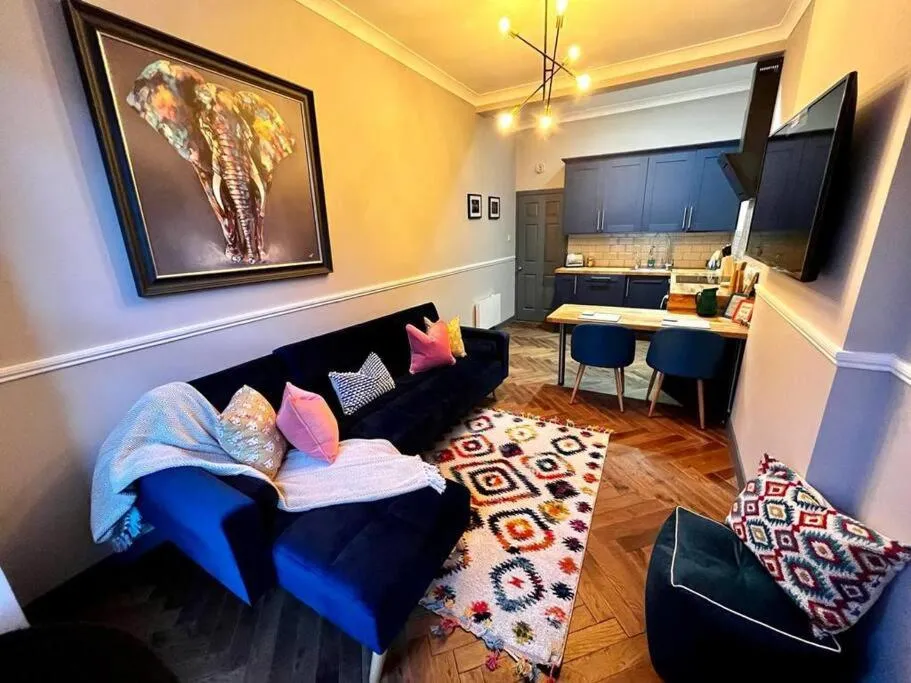 Image 2 of Stunning 1 bed Apt in West End