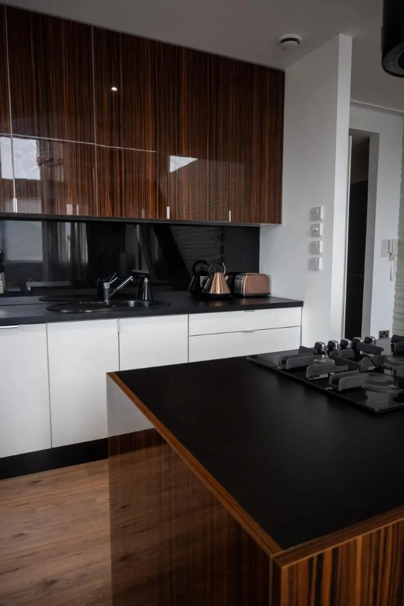 Image 3 of Stunning 3 Bed Penthouse in West End