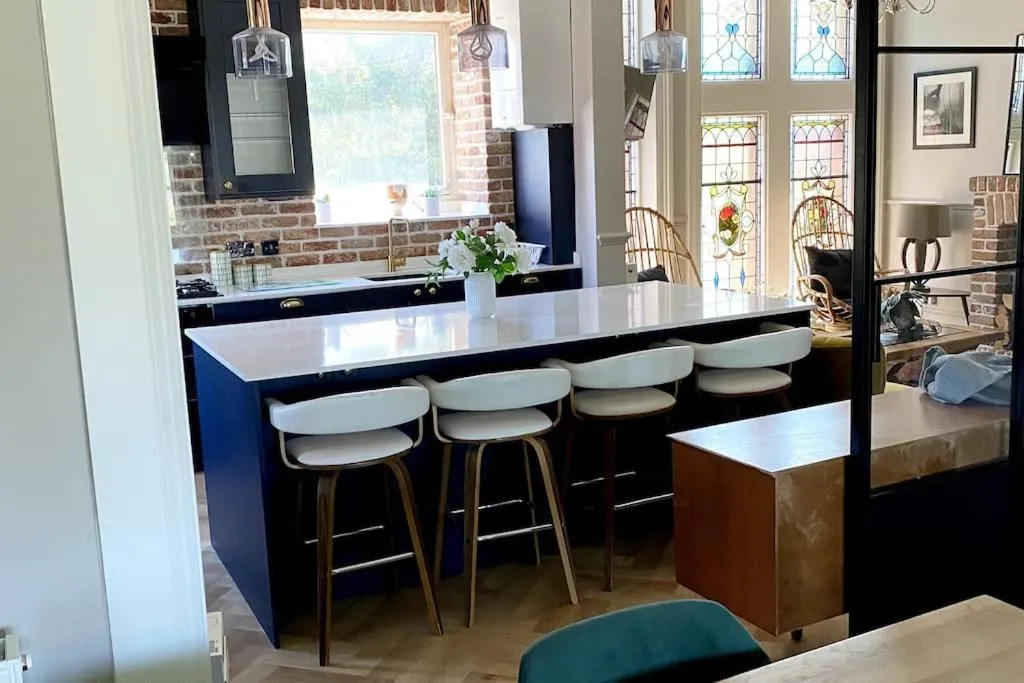 Image 1 of Stunning 3 bedroom Victorian home near Pollok country park