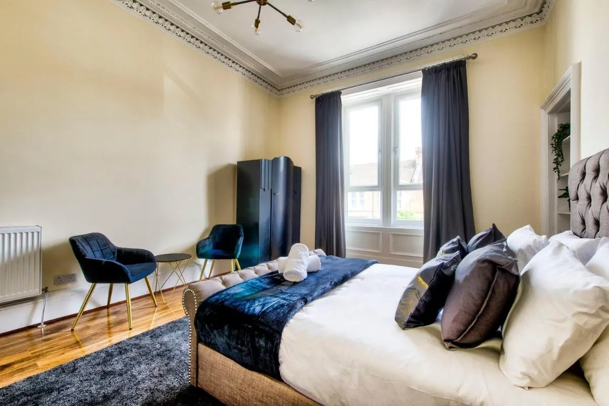 Image 2 of Stunning 5 bedroom apt, close to city centre, SEC, Hydro and motorway