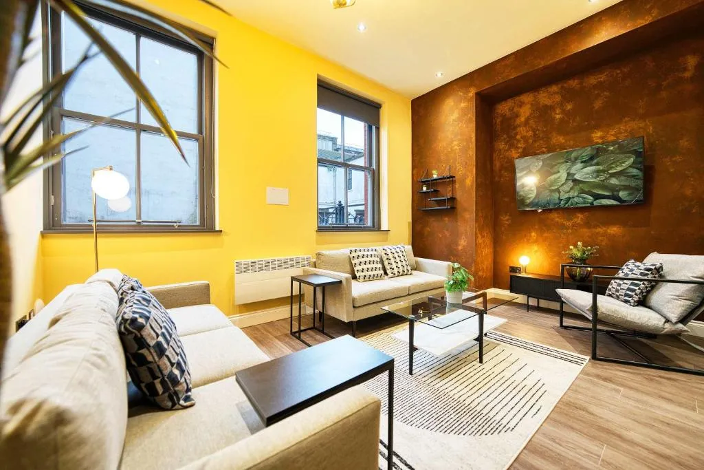 Image of Stunning Central Station 2 Bed Apartment B4