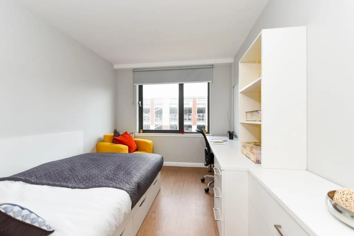 Image 3 of Stunning Cityscape Studios Your Urban Living in Glasgow