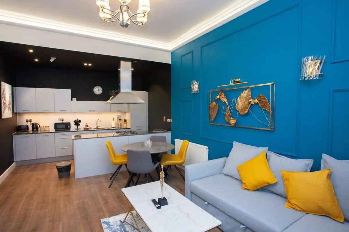 Image 2 of Stunning One bed with parking in City Centre