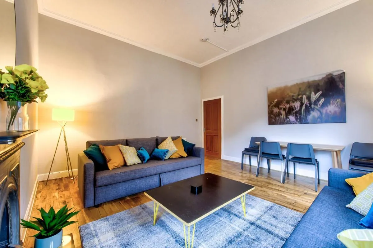 Image 1 of Stylish & Spacious 3 Bedroom Apt in Finnieston, West End