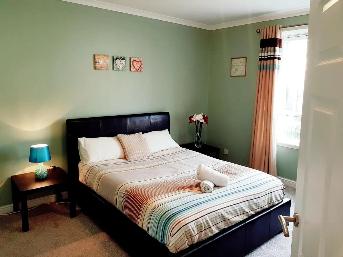 Image 1 of Three Bed Holiday Home in Glasgow