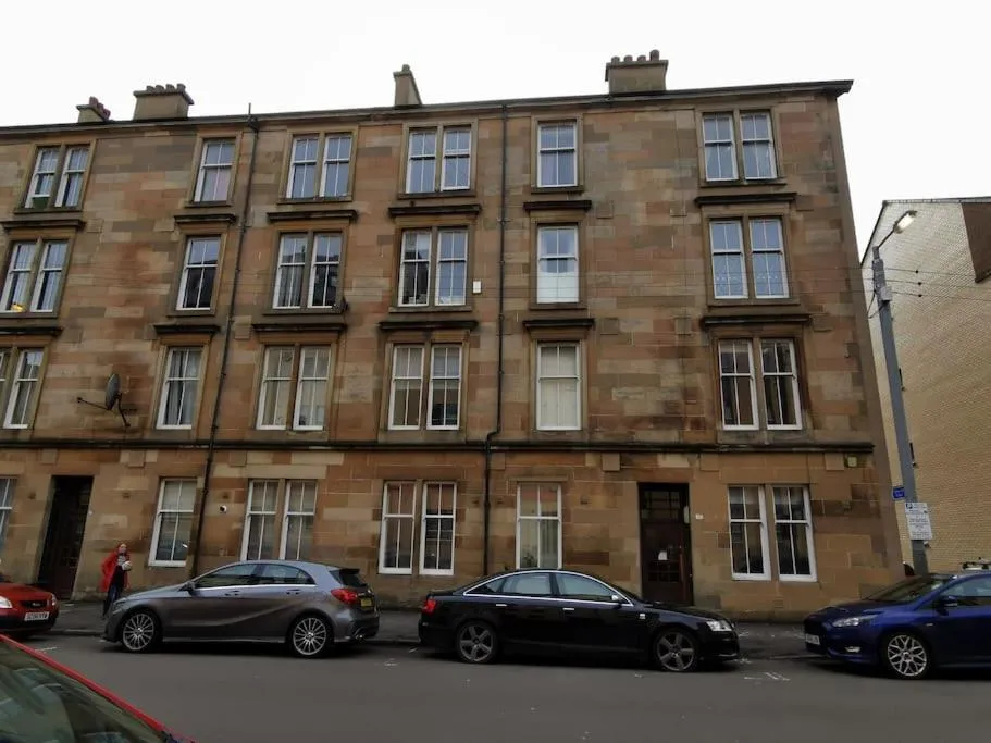 Image of Two bedroom apartment near Glasgow city center, hydro and SEC