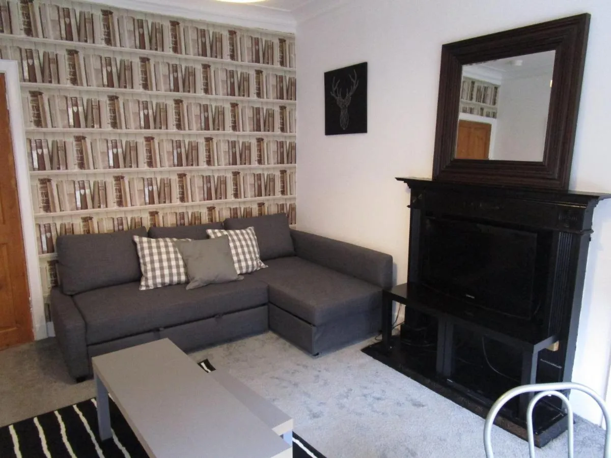 Image 2 of Westend Glasgow Apartment