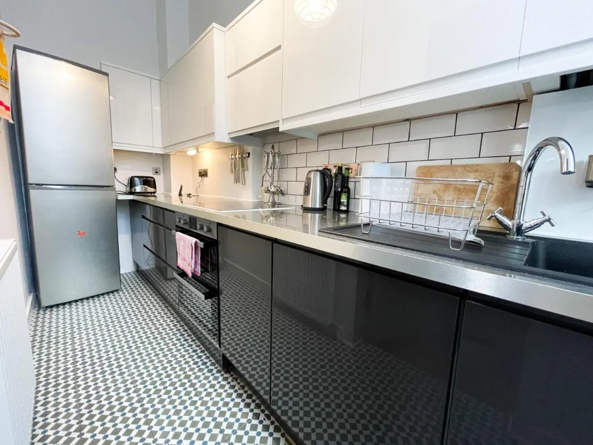Image 6 of 1 Bed Character Filled Glasgow Apartment