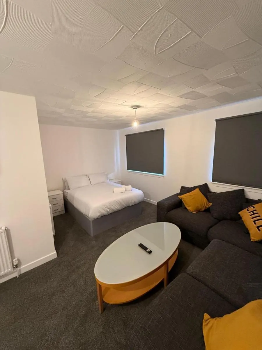 Image 6 of 2-Bed City Apartment by Glasgow Green