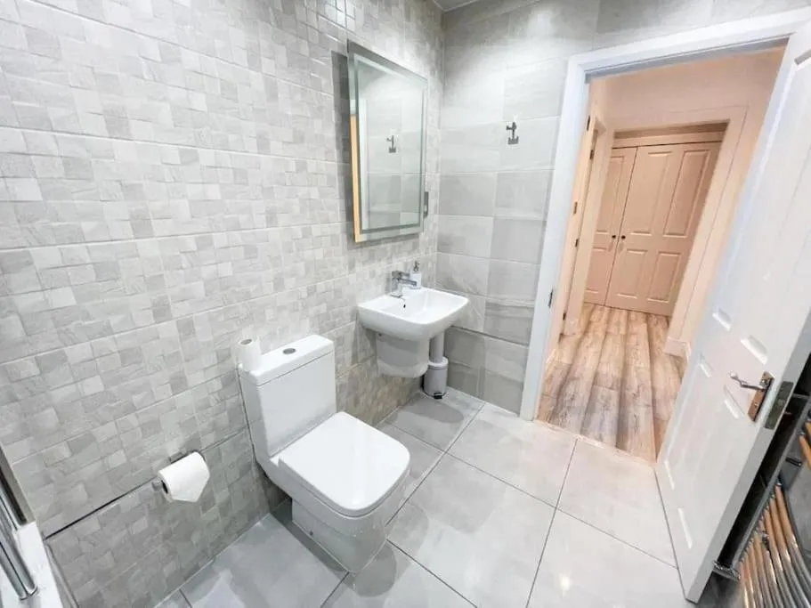 Image 2 of 2 Bed apartment in city centre!